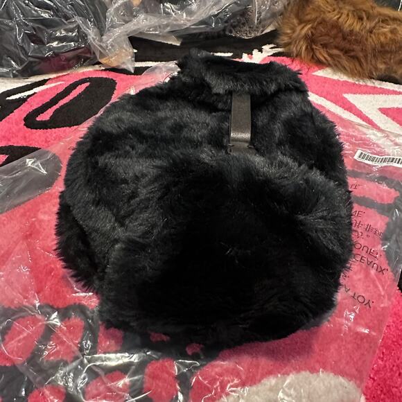 Supreme Ushanka Hat (FW25) – Black – S/M – Brand New - Picture 5 of 10